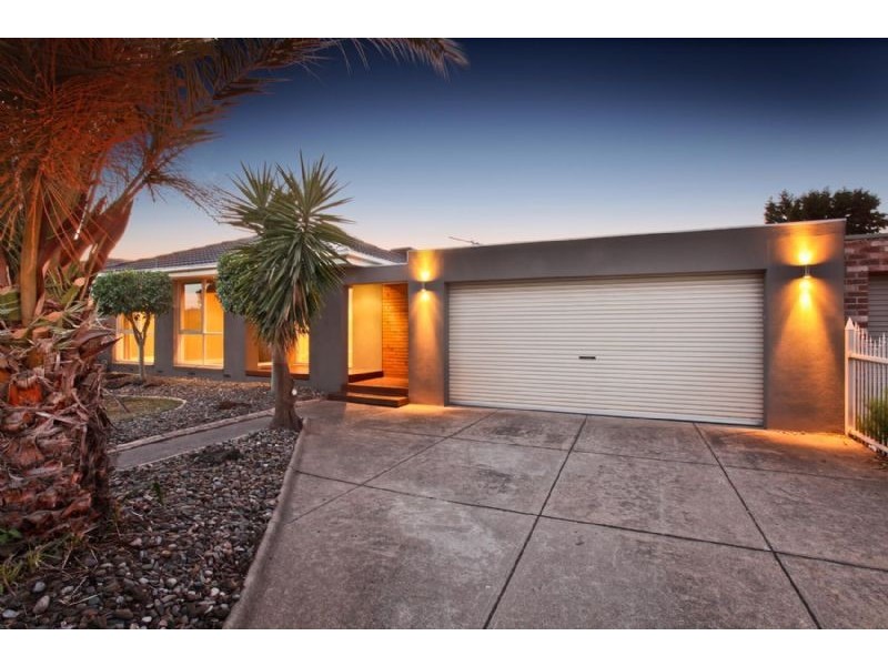 63 Lenoak Street, Gladstone Park VIC 3043