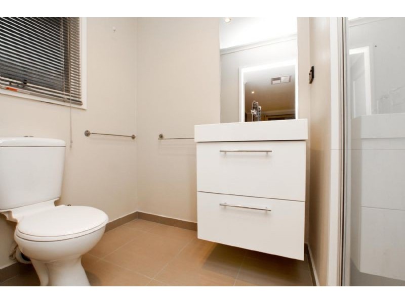 63 Lenoak Street, Gladstone Park VIC 3043