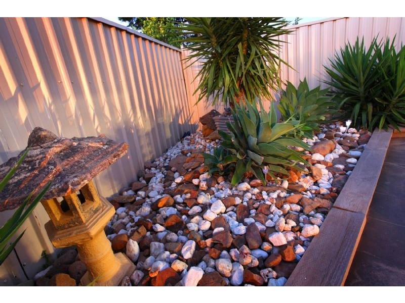 63 Lenoak Street, Gladstone Park VIC 3043