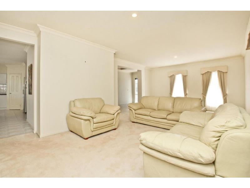 14 Gatehouse Drive, Attwood VIC 3049