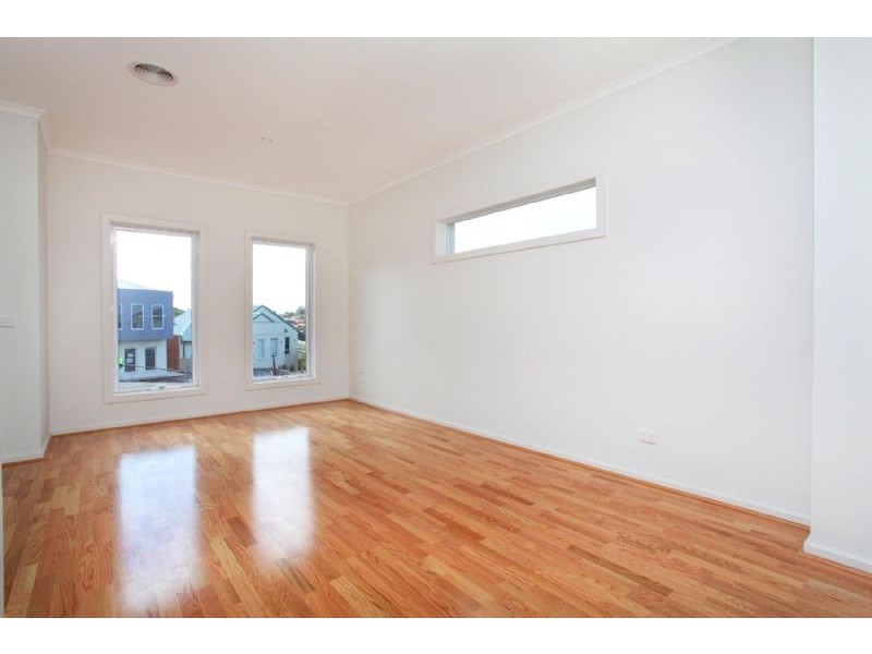 4 Birk Court, Gowanbrae VIC 3043