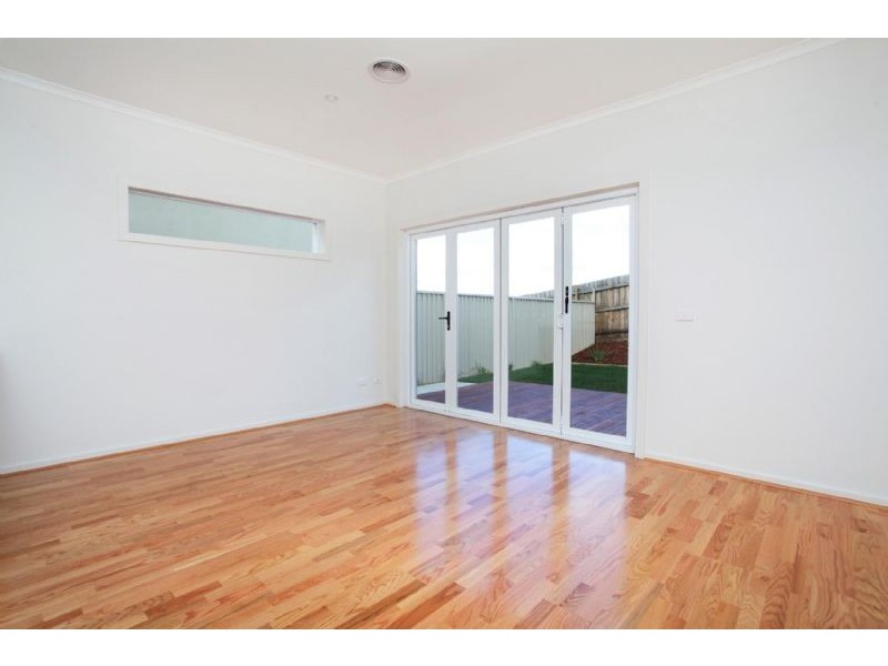 4 Birk Court, Gowanbrae VIC 3043