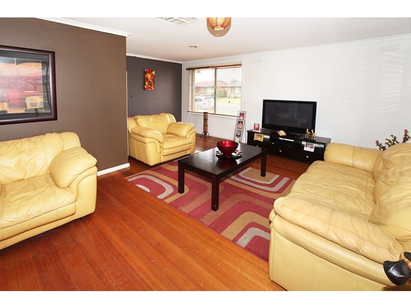 2 Abbey Court, Gladstone Park VIC 3043