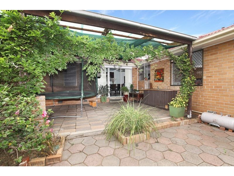 2 Abbey Court, Gladstone Park VIC 3043