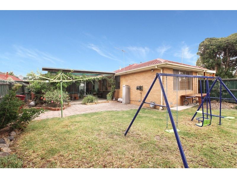 2 Abbey Court, Gladstone Park VIC 3043