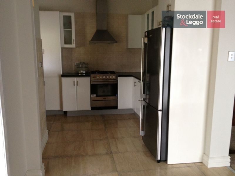 2 Elray Court, Tullamarine VIC 3043