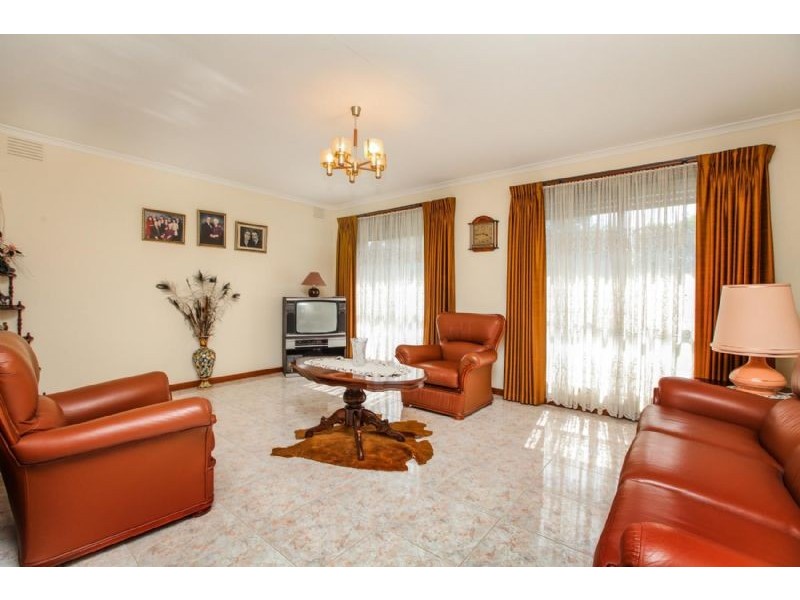 35 Shawlands Drive, Tullamarine VIC 3043