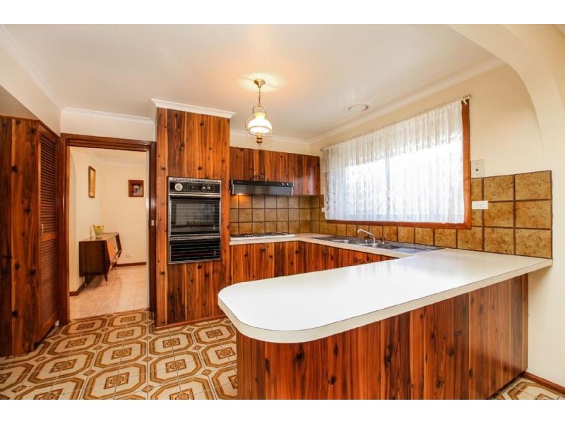 35 Shawlands Drive, Tullamarine VIC 3043