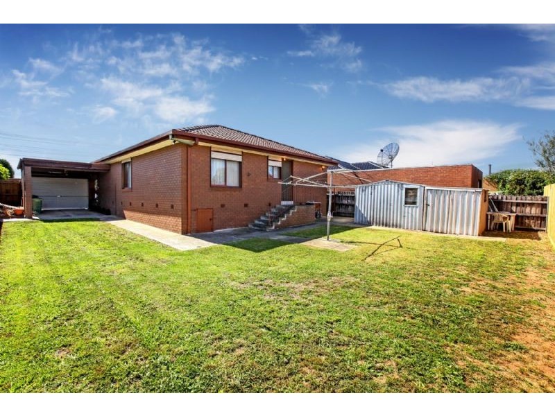 35 Shawlands Drive, Tullamarine VIC 3043