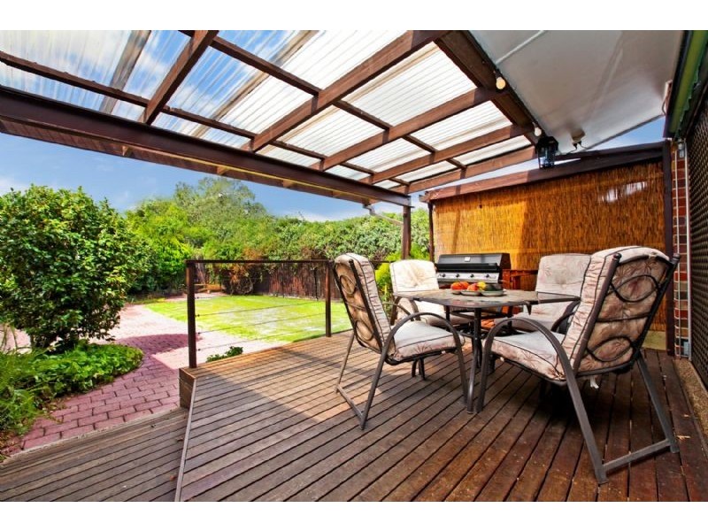 12 Koonalda Road, Gladstone Park VIC 3043
