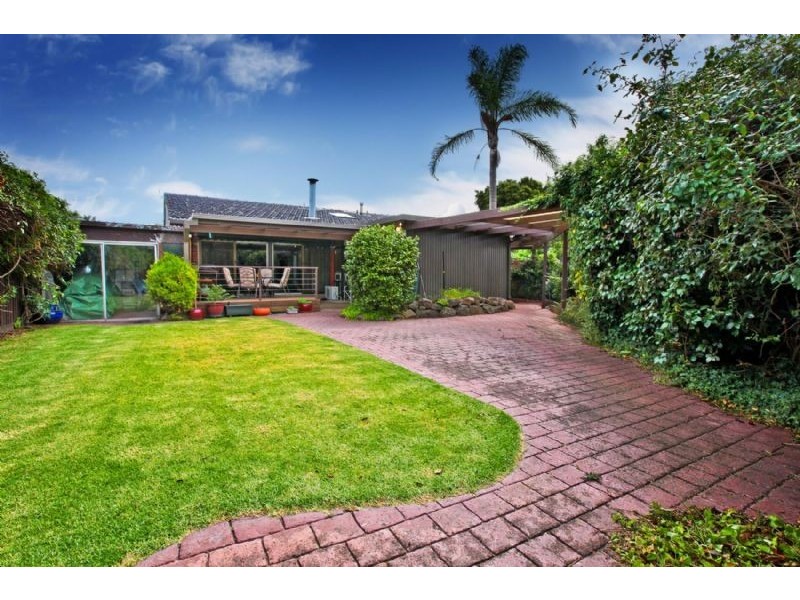 12 Koonalda Road, Gladstone Park VIC 3043