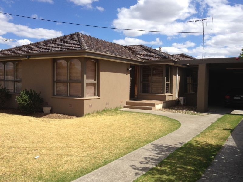 15 Hall Road, Gladstone Park VIC 3043