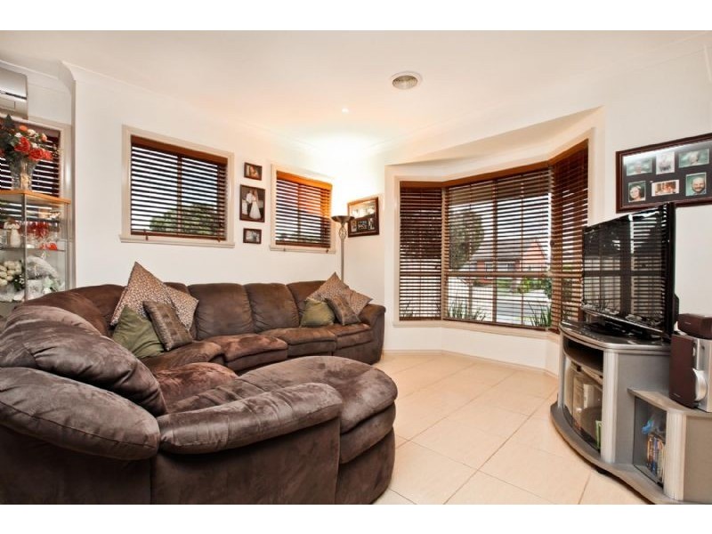 1/18 Waratah Avenue, Tullamarine VIC 3043