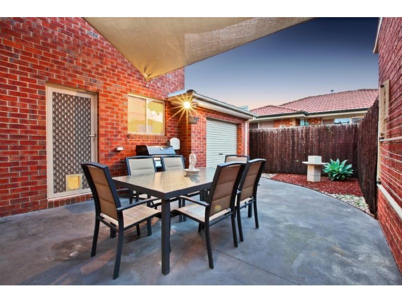 1/18 Waratah Avenue, Tullamarine VIC 3043