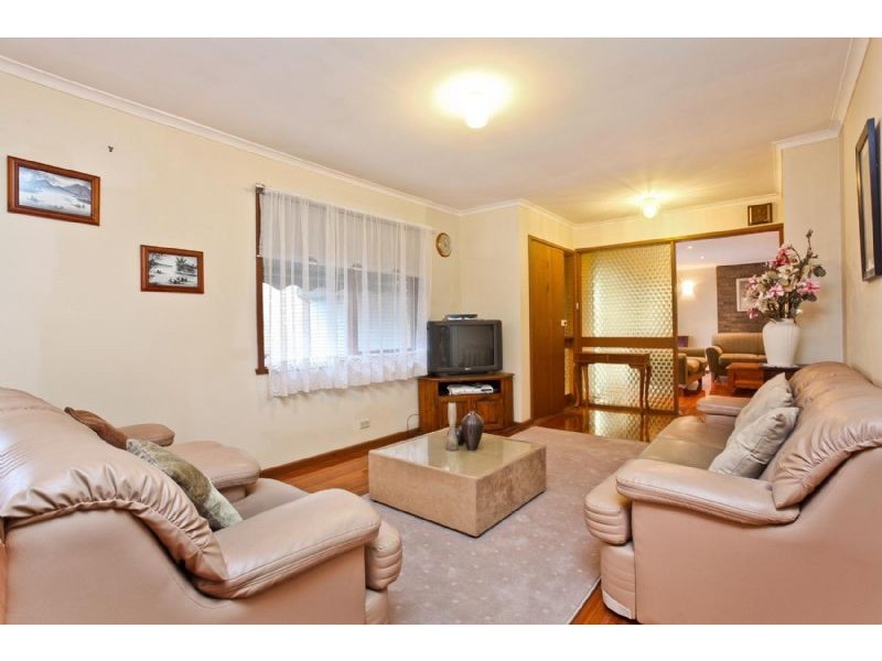 54 Burnleigh Drive, Gladstone Park VIC 3043