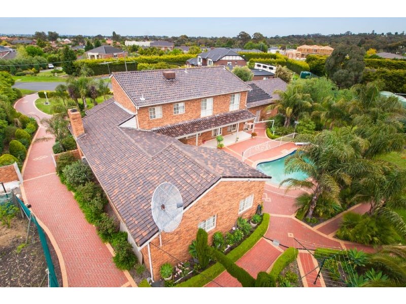 16 Inverness Mews, Greenvale VIC 3059