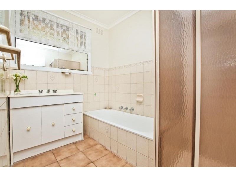 16 Theresa Street, Tullamarine VIC 3043