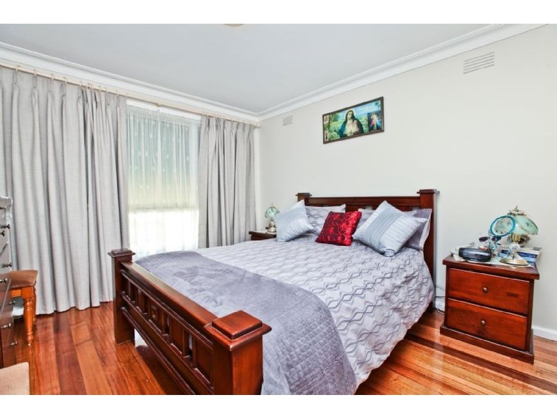 16 Theresa Street, Tullamarine VIC 3043