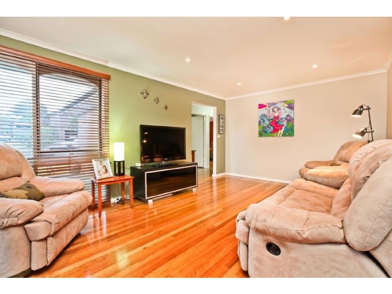 16 Ashford Crescent, Westmeadows VIC 3049