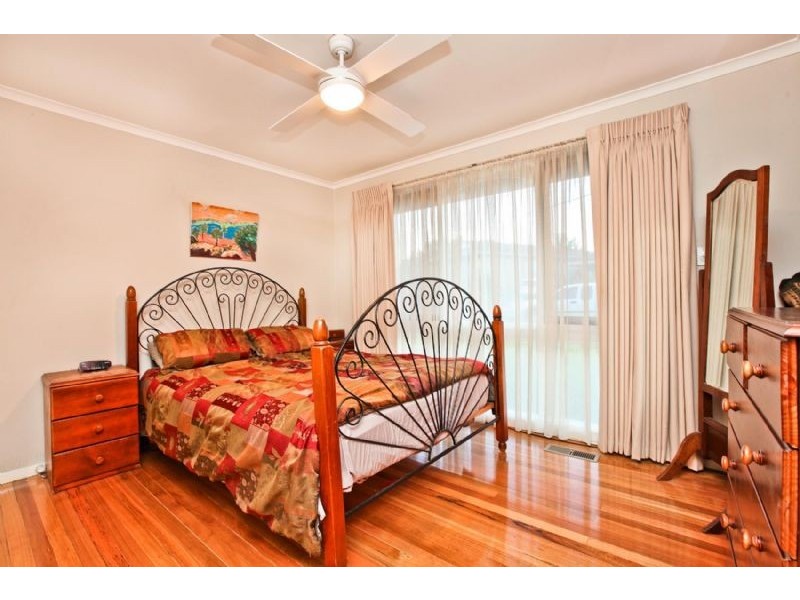 16 Ashford Crescent, Westmeadows VIC 3049