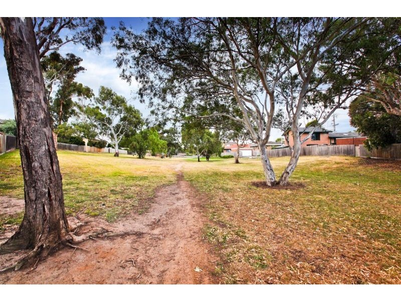 16 Ashford Crescent, Westmeadows VIC 3049