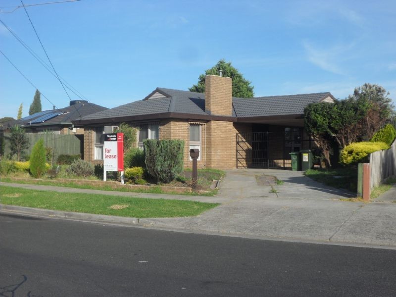 18 Gaynor Crescent, Gladstone Park VIC 3043