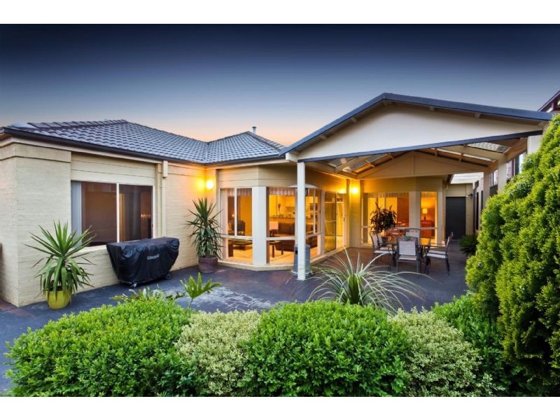 56 Alanbrae Terrace, Attwood VIC 3049