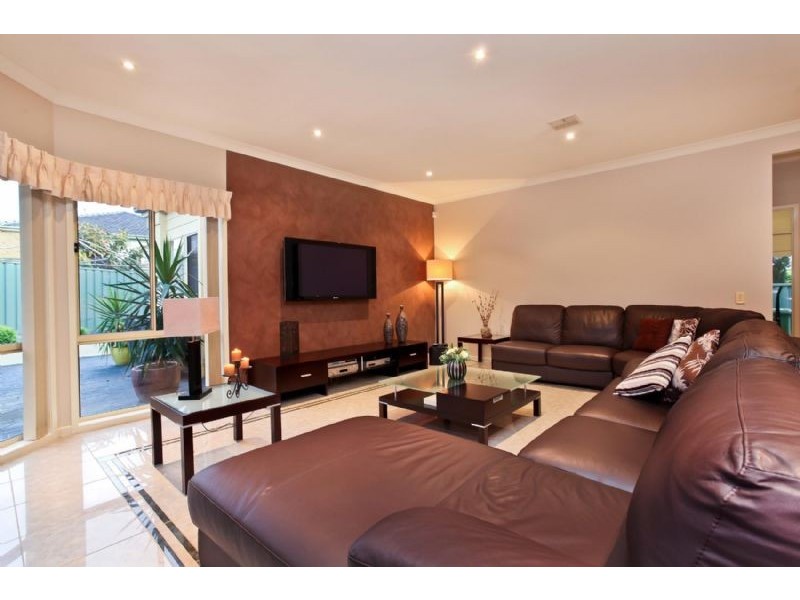 56 Alanbrae Terrace, Attwood VIC 3049