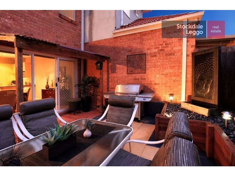 42 Balerno Circle, Gowanbrae VIC 3043