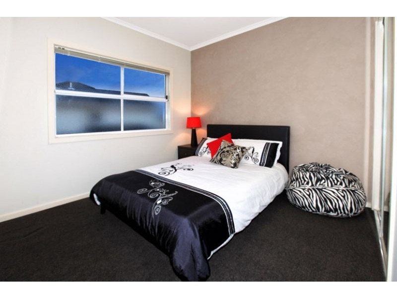 42 Balerno Circle, Gowanbrae VIC 3043