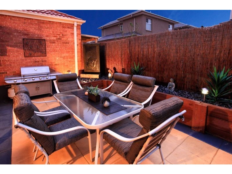 42 Balerno Circle, Gowanbrae VIC 3043