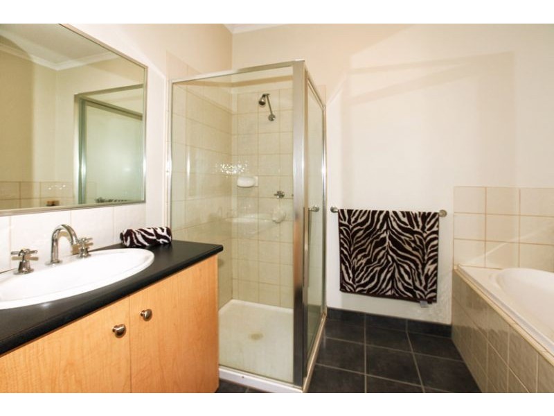 42 Balerno Circle, Gowanbrae VIC 3043