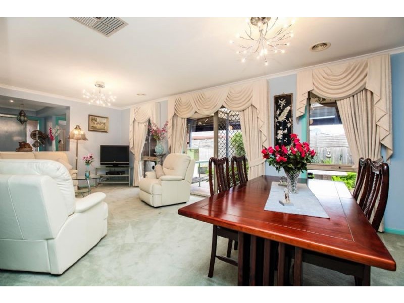 1 Daffodil Court, Gowanbrae VIC 3043