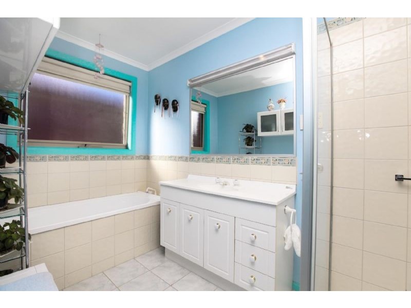 1 Daffodil Court, Gowanbrae VIC 3043