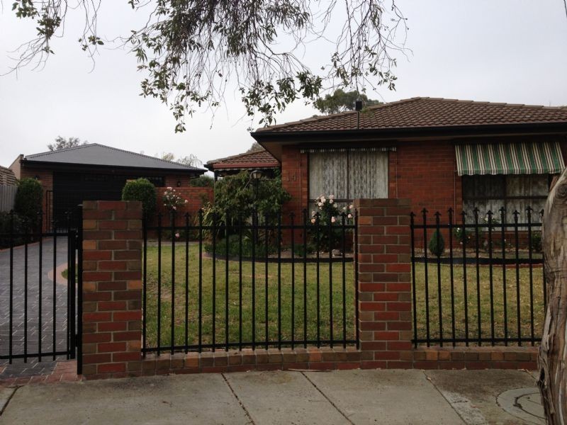 14 Mackinnon Court, Attwood VIC 3049