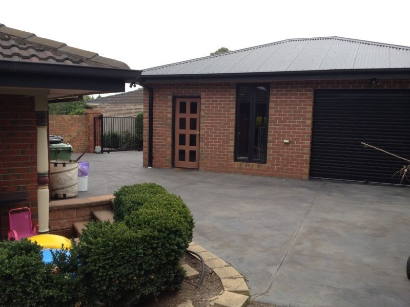 14 Mackinnon Court, Attwood VIC 3049