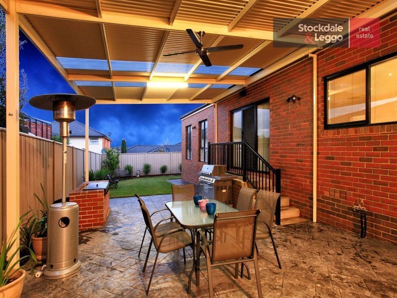 19 Trumpington Terrace, Attwood VIC 3049