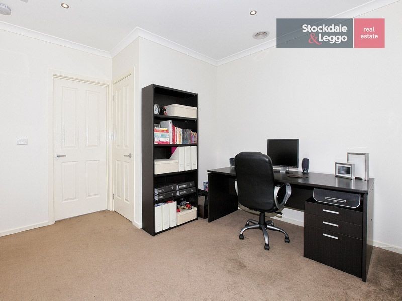 2/10 Linlithgow Way, Greenvale VIC 3059