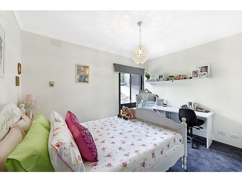 88 Clarke Drive, Gladstone Park VIC 3043