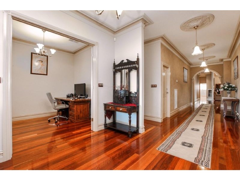 9 Jolly Lane, Greenvale VIC 3059