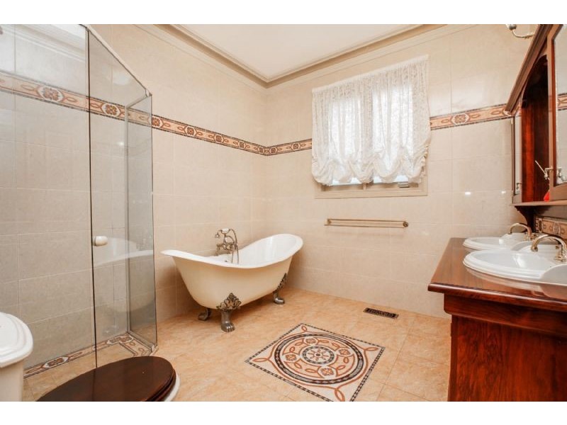 9 Jolly Lane, Greenvale VIC 3059