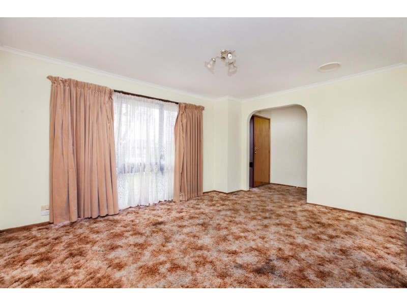 55 Lenoak Street, Gladstone Park VIC 3043