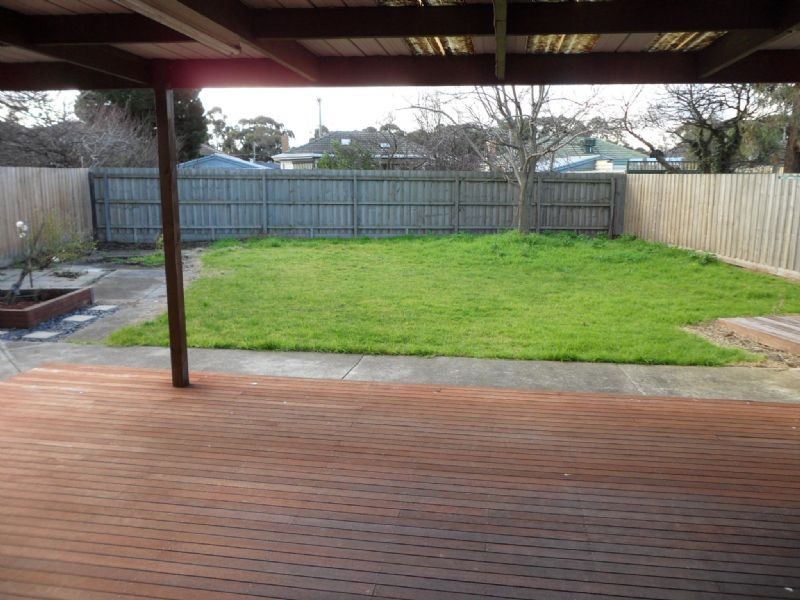 18 Hilton Street, Hadfield VIC 3046