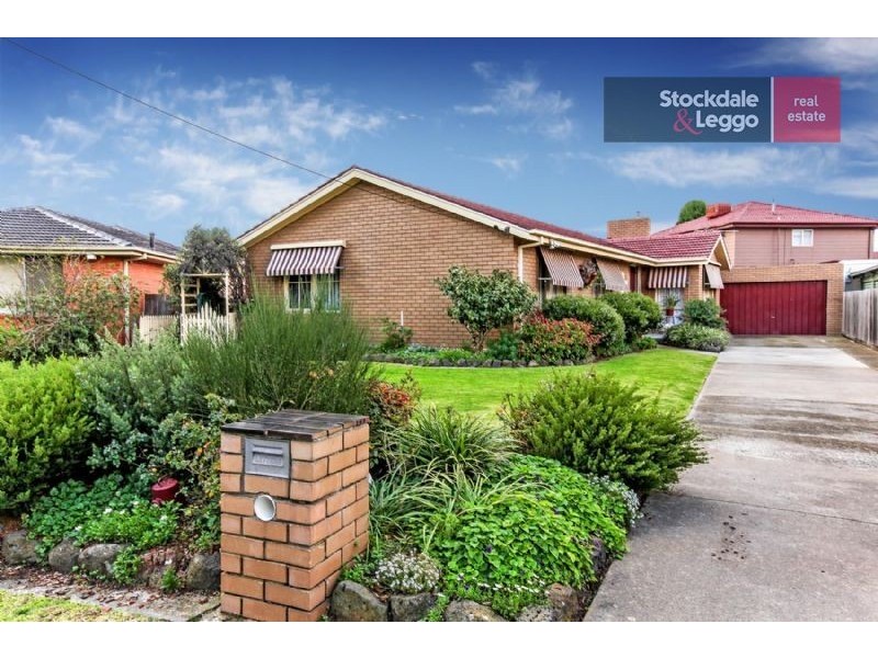 12 Rylandes Drive, Gladstone Park VIC 3043