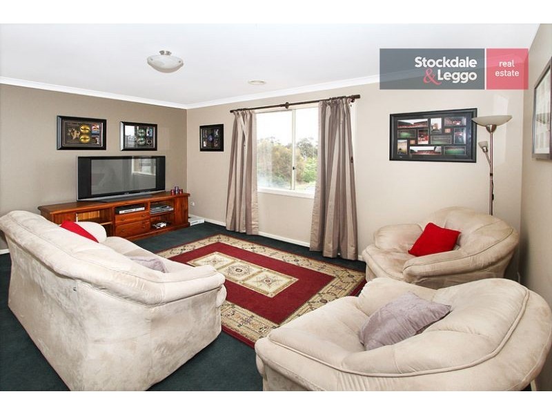 13 Marjon Court, Attwood VIC 3049