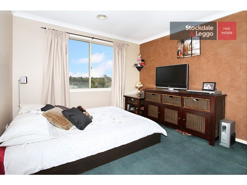 13 Marjon Court, Attwood VIC 3049