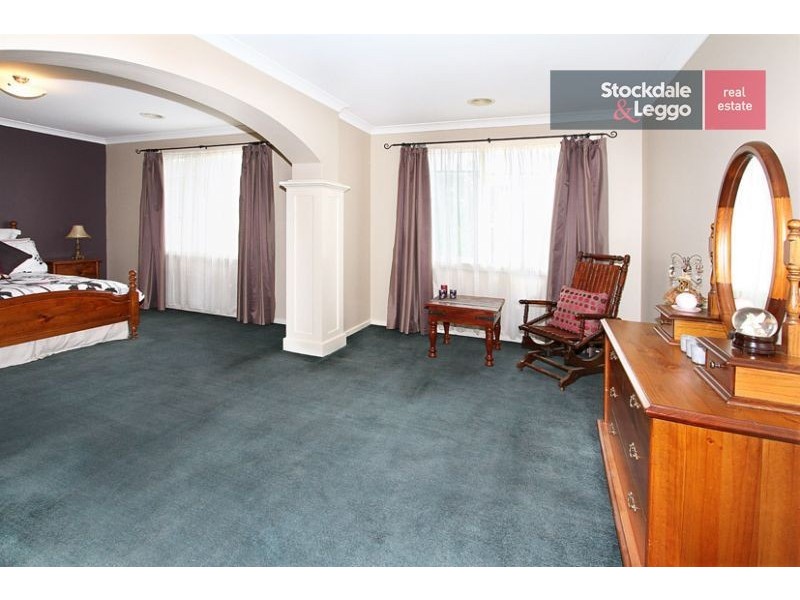 13 Marjon Court, Attwood VIC 3049