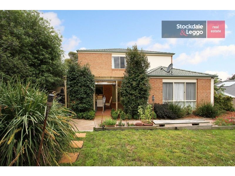 13 Marjon Court, Attwood VIC 3049