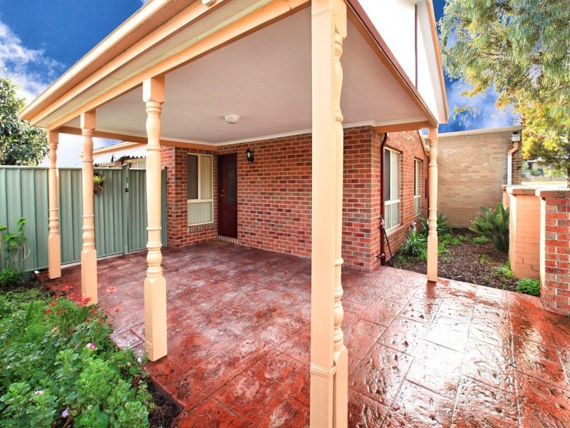 2/15 Churchill Avenue, Tullamarine VIC 3043