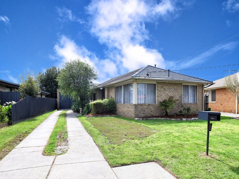107 South Circular Road, Gladstone Park VIC 3043
